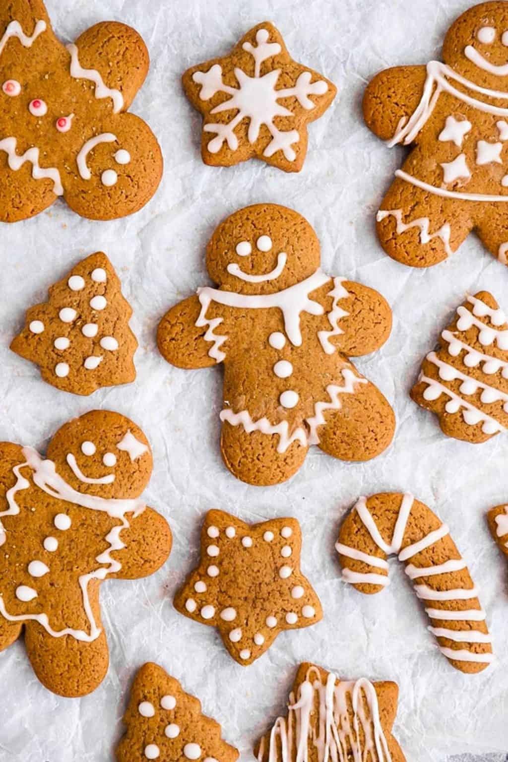 The Perfect Soft Gingerbread Cookies [Easy Recipe!] - Savory Nothings
