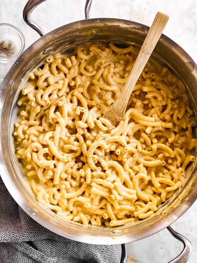 One Pot Stovetop Mac and Cheese Recipe - Savory Nothings