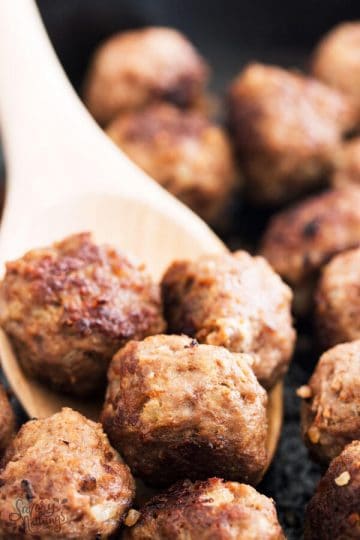 How To Make Homemade Meatballs - Savory Nothings