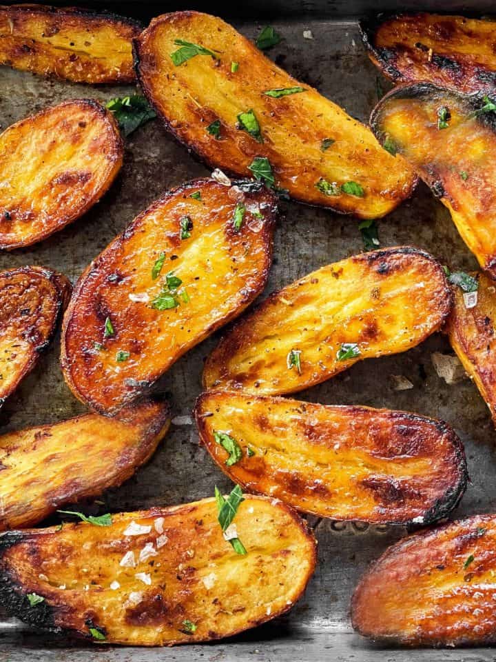 Crispy Roasted Fingerling Potatoes Recipe - Savory Nothings