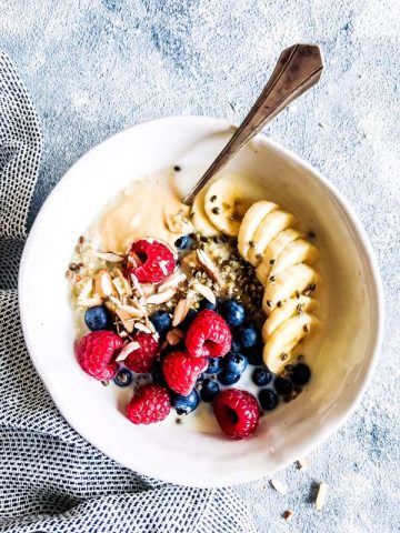 Quinoa Breakfast Bowl with Berries | Savory Nothings