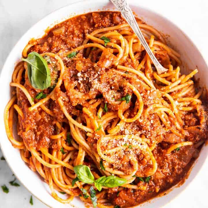 One Pot Spaghetti and Meat Sauce Recipe - Savory Nothings