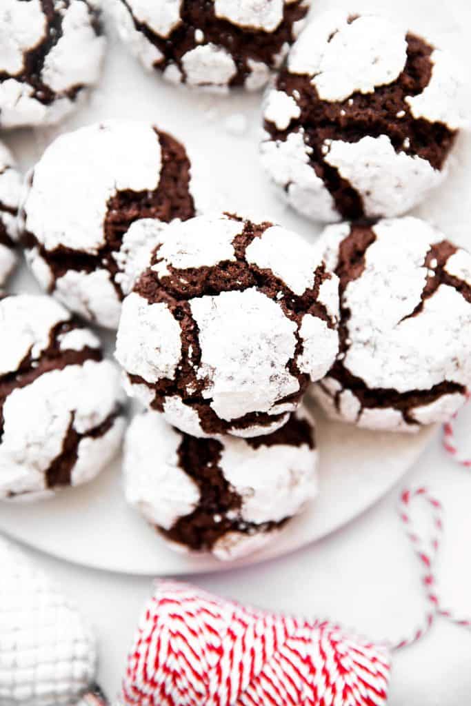 chewy chocolate crinkle cookies