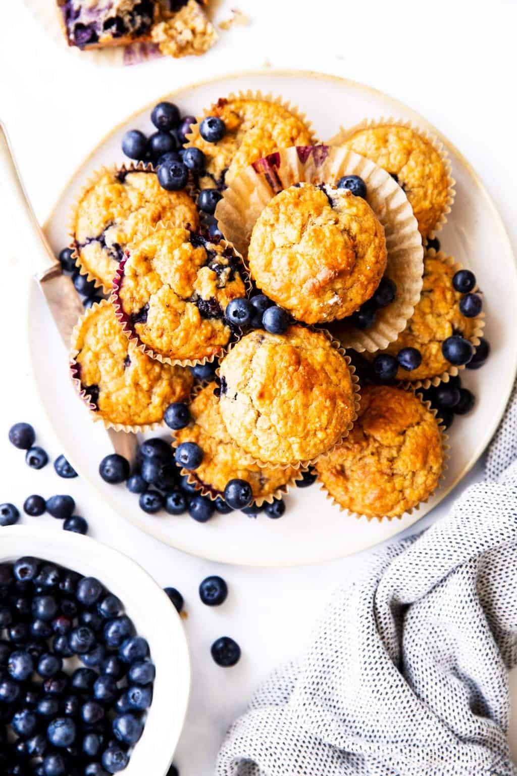 Healthy Blueberry Oatmeal Muffins