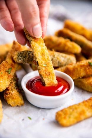 The Baked Parmesan Zucchini Fries To Make All Summer Long