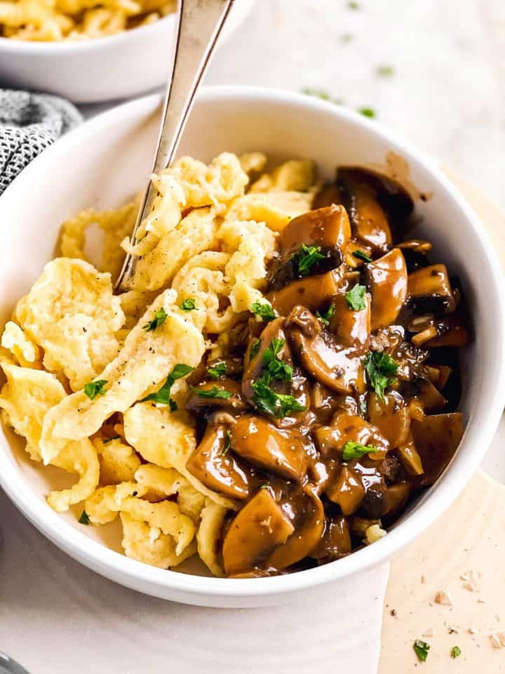 German Spaetzle With Mushroom Sauce Jägerspätzle