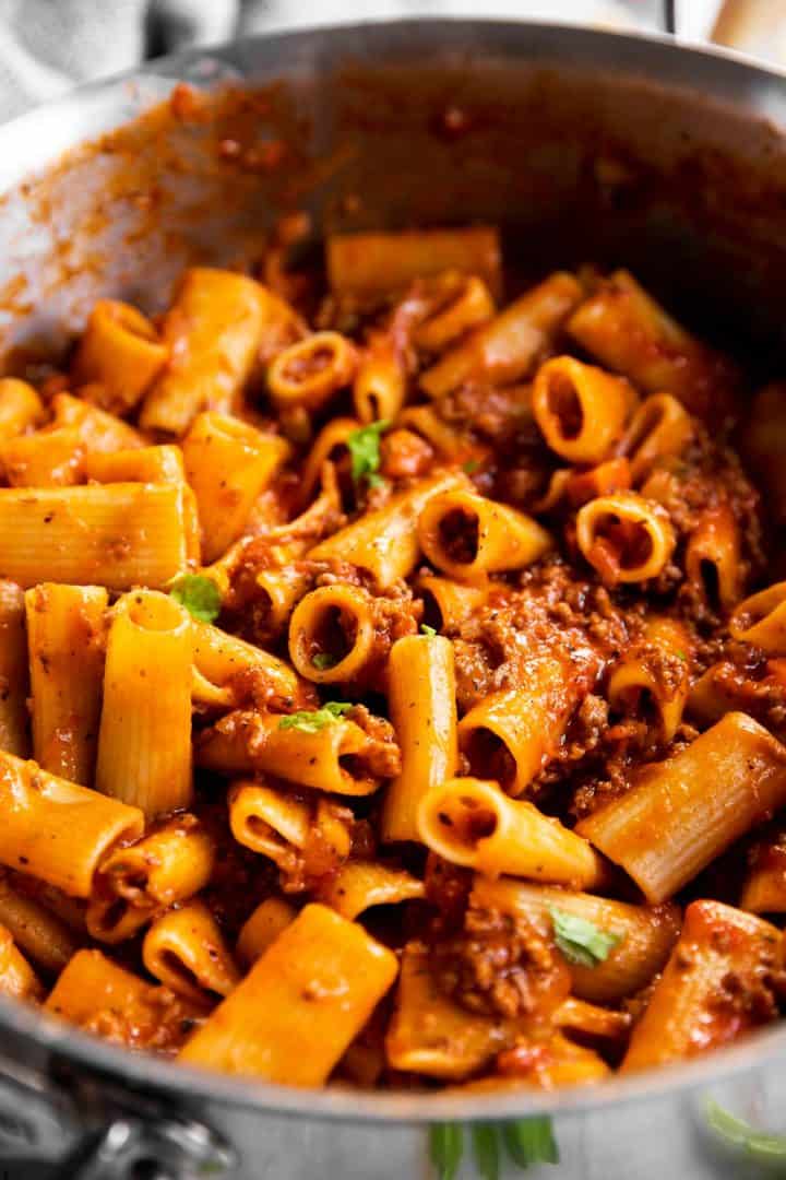 One Pot Rigatoni Bolognese Recipe - Savory Nothings