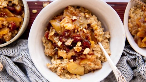 Crock-Pot Coconut Cinnamon Oatmeal with Dates