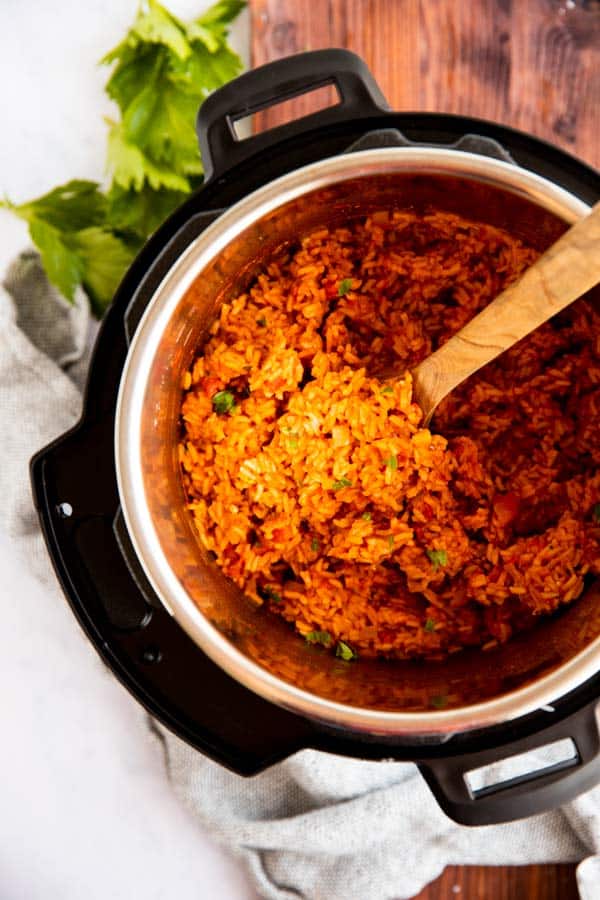 https://www.savorynothings.com/wp-content/uploads/2020/01/instant-pot-mexican-rice-image-2.jpg