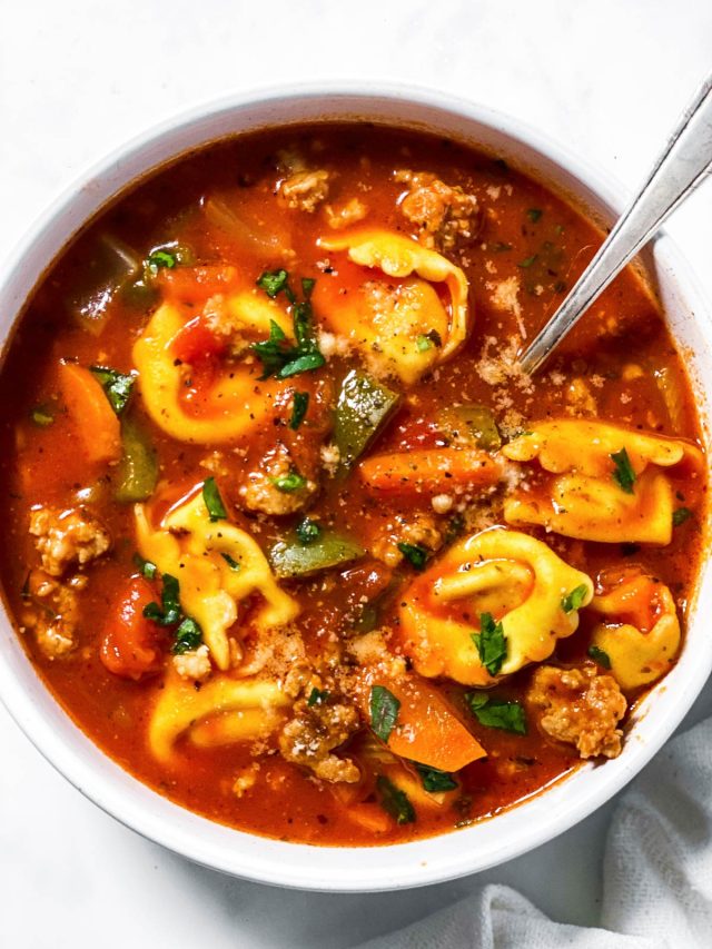 Sausage Tortellini Soup Recipe - Savory Nothings