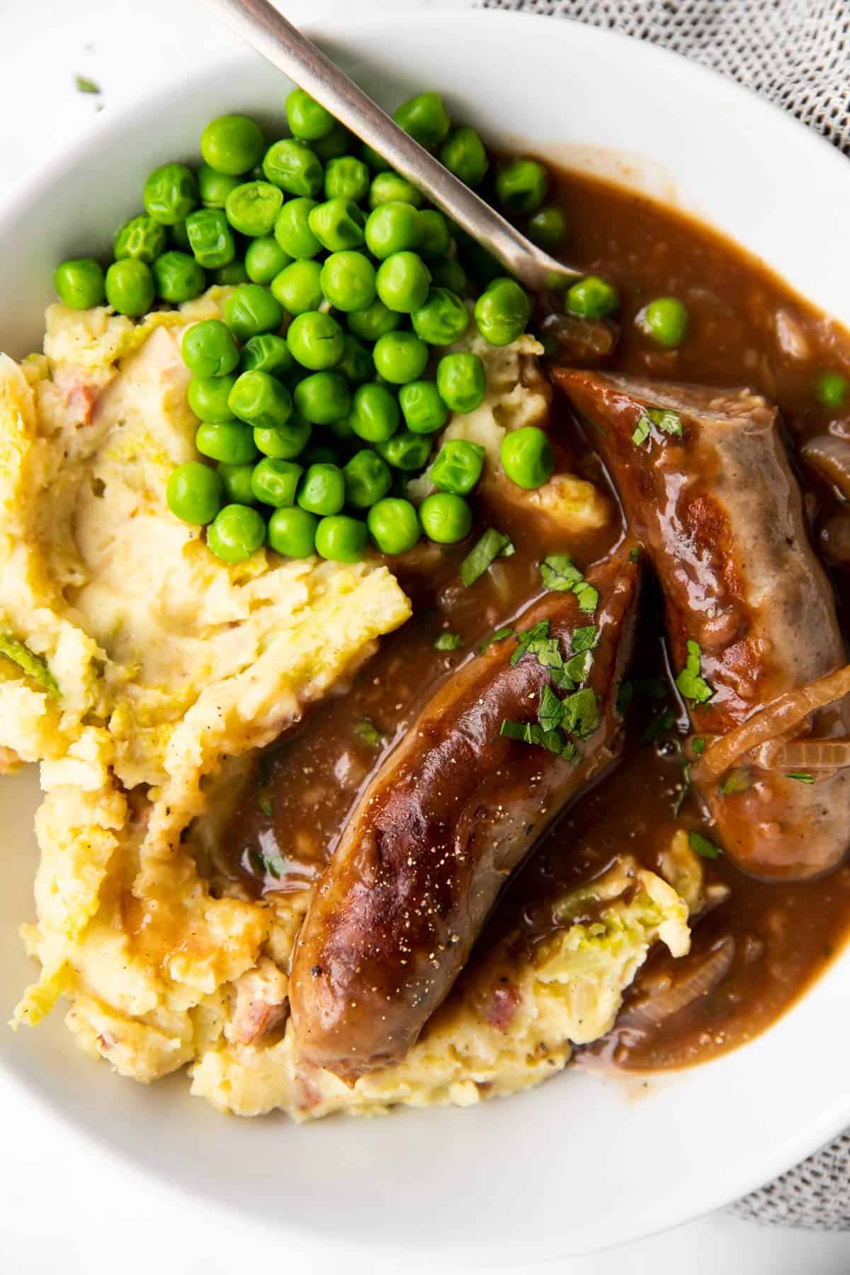 Sausages In Onion Gravy - The Tipsy Housewife