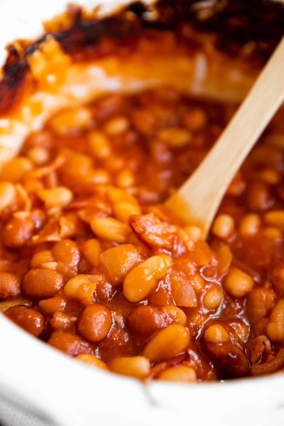 Crockpot Baked Beans with Bacon and Brown Sugar | Savory Nothings