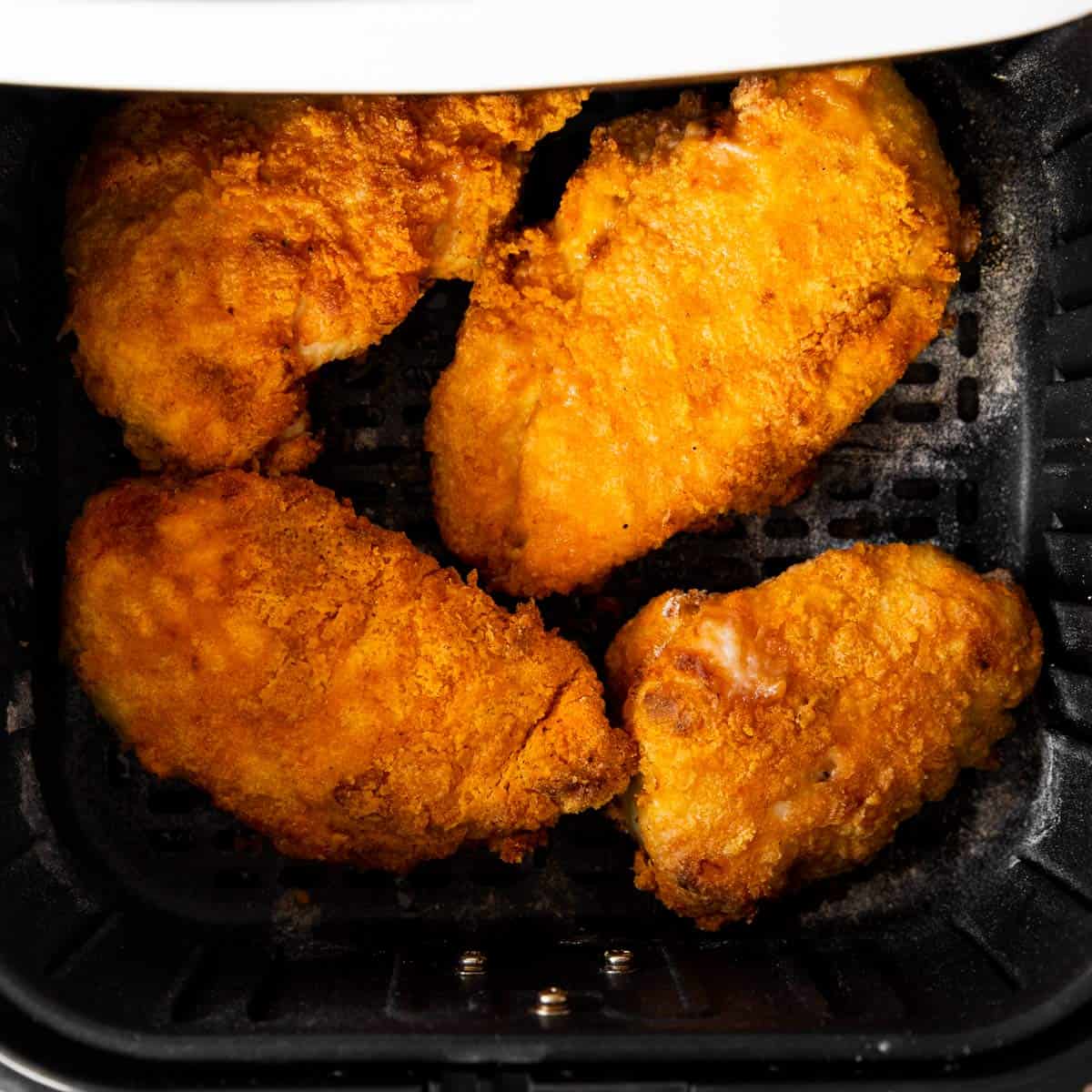 https://www.savorynothings.com/wp-content/uploads/2021/03/air-fryer-fried-chicken-sq.jpg