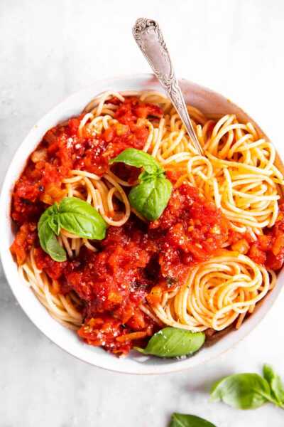 Easy Homemade Marinara Sauce Recipe - Savory Nothings