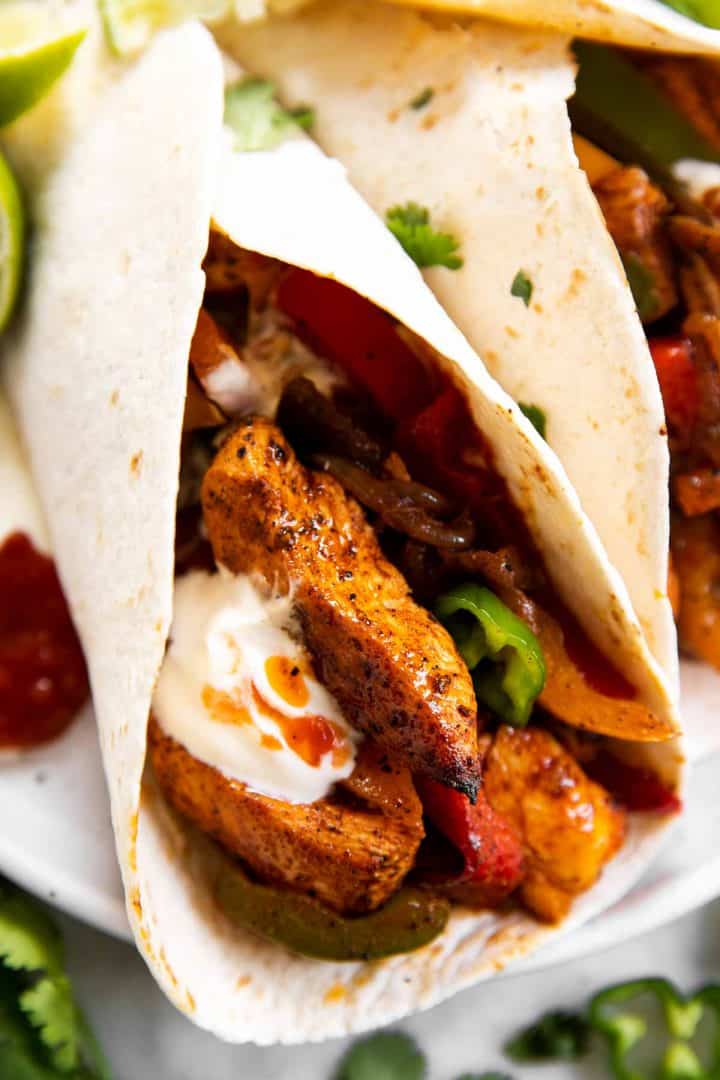 Easy Chicken Fajitas Recipe - Savory Nothings