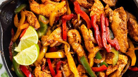 Easy Chicken Fajitas Recipe - Savory Nothings