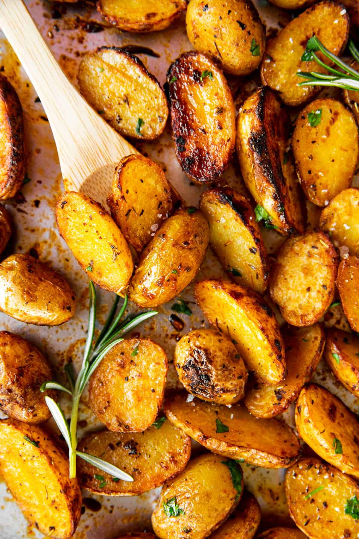 Roasted Baby Potatoes Recipe | Savory Nothings
