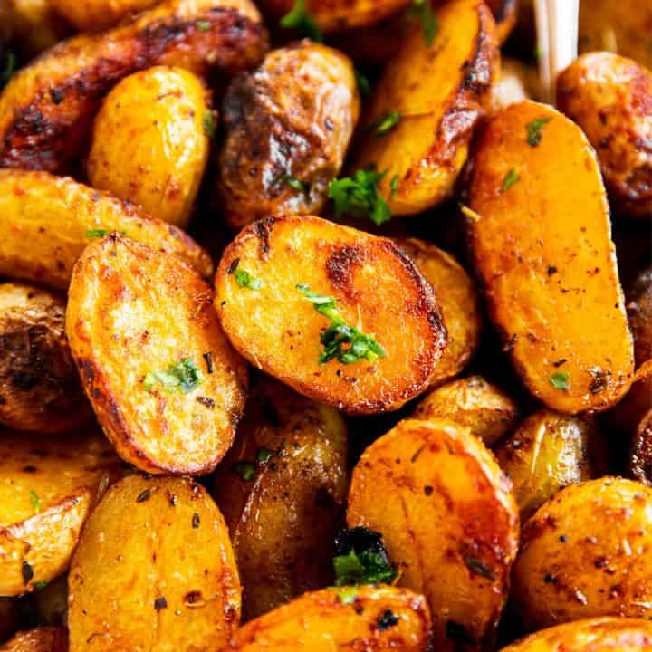 Roasted Baby Potatoes Recipe - Savory Nothings