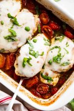 Baked Caprese Chicken Recipe - Savory Nothings