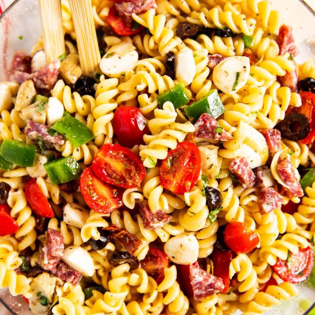 Easy Italian Pasta Salad Recipe - Savory Nothings