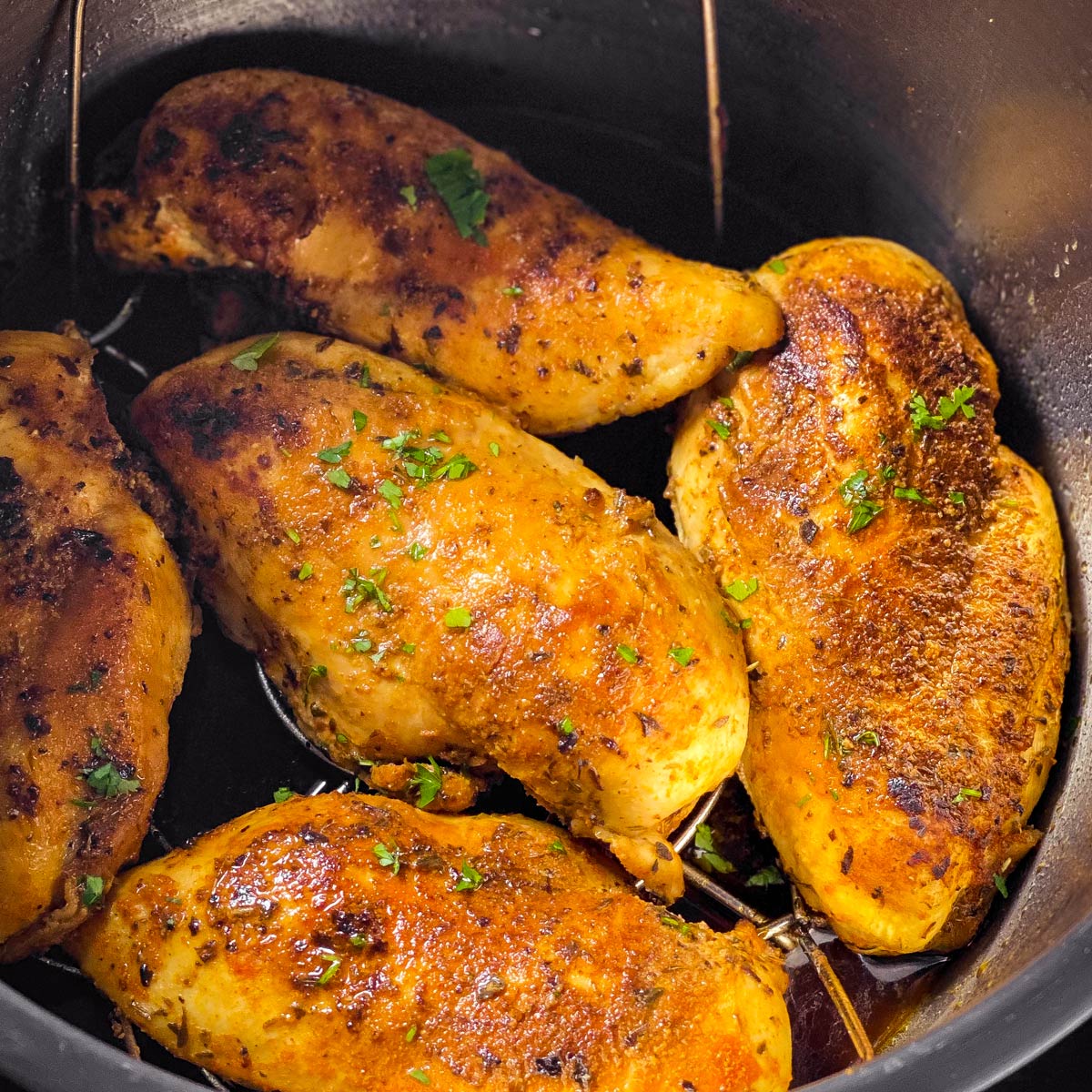 https://www.savorynothings.com/wp-content/uploads/2022/01/instant-pot-chicken-breast-recipe-image-sq-1.jpg