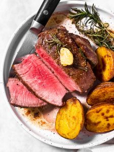 Perfect Filet Mignon Recipe - Savory Nothings