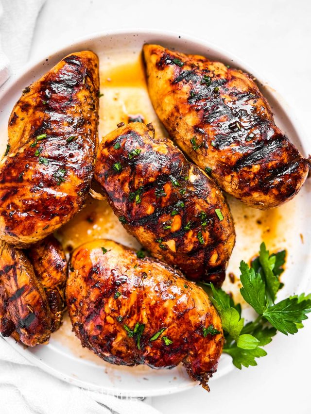 Balsamic Chicken Marinade Recipe - Savory Nothings