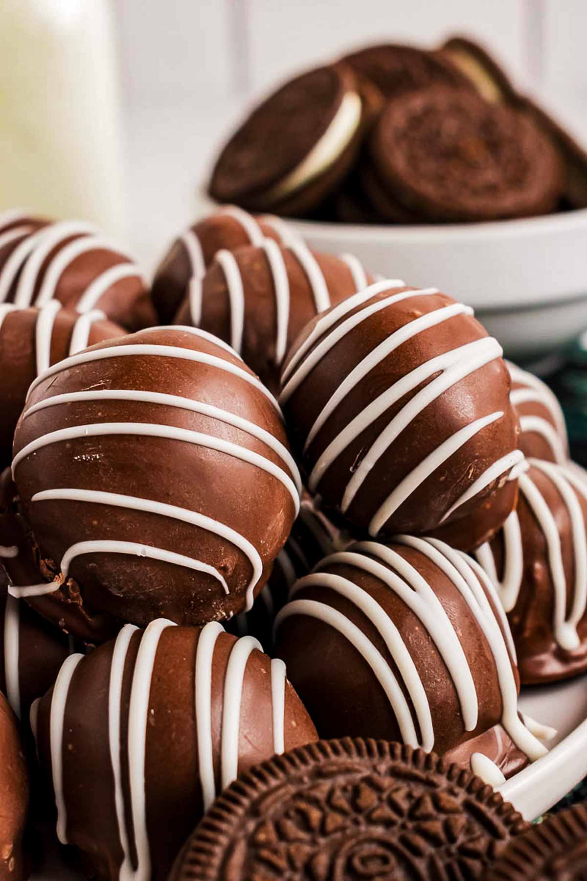 frontal close up view of oreo balls