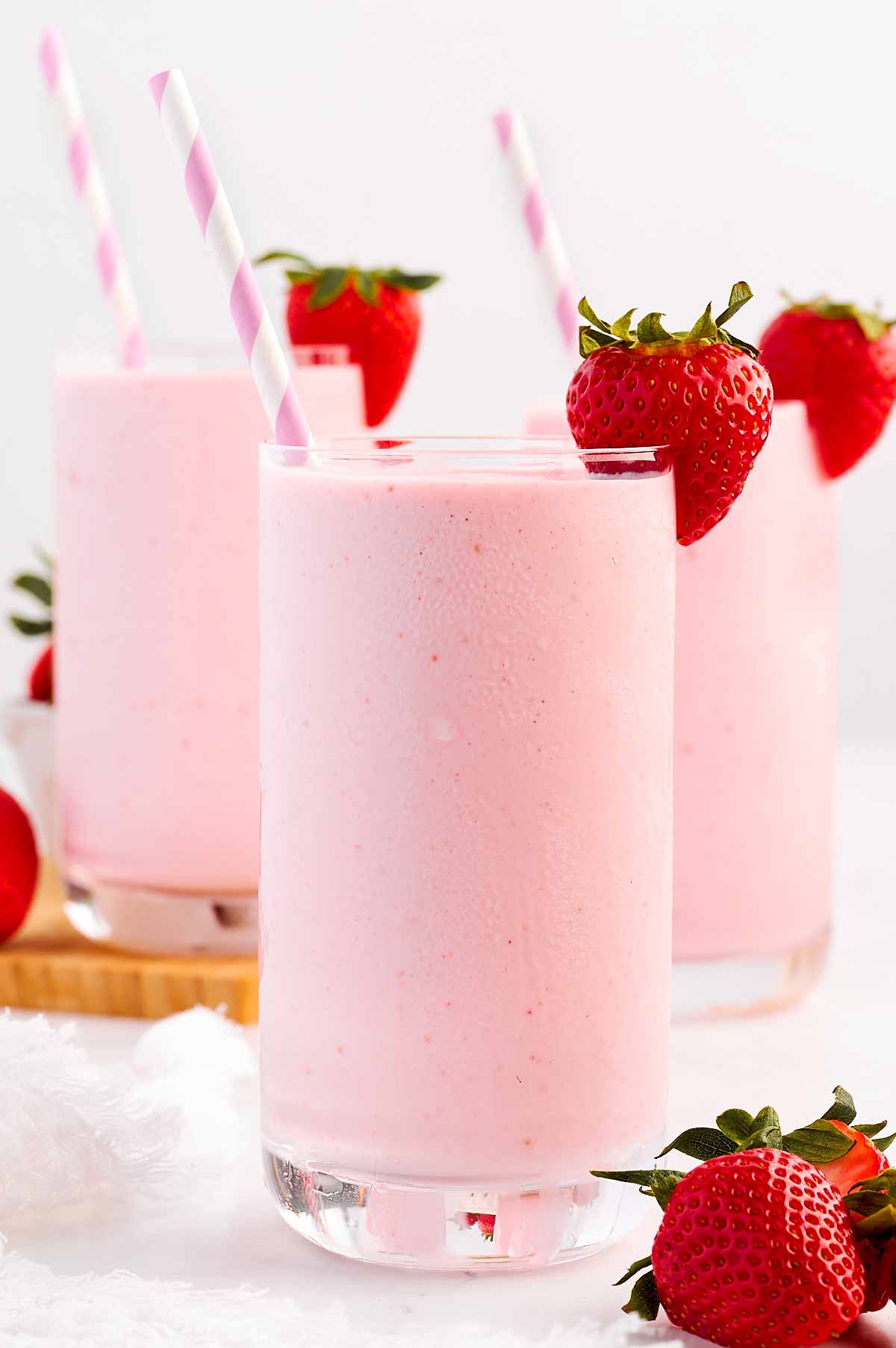 frontal view of several strawberry yogurt smoothies