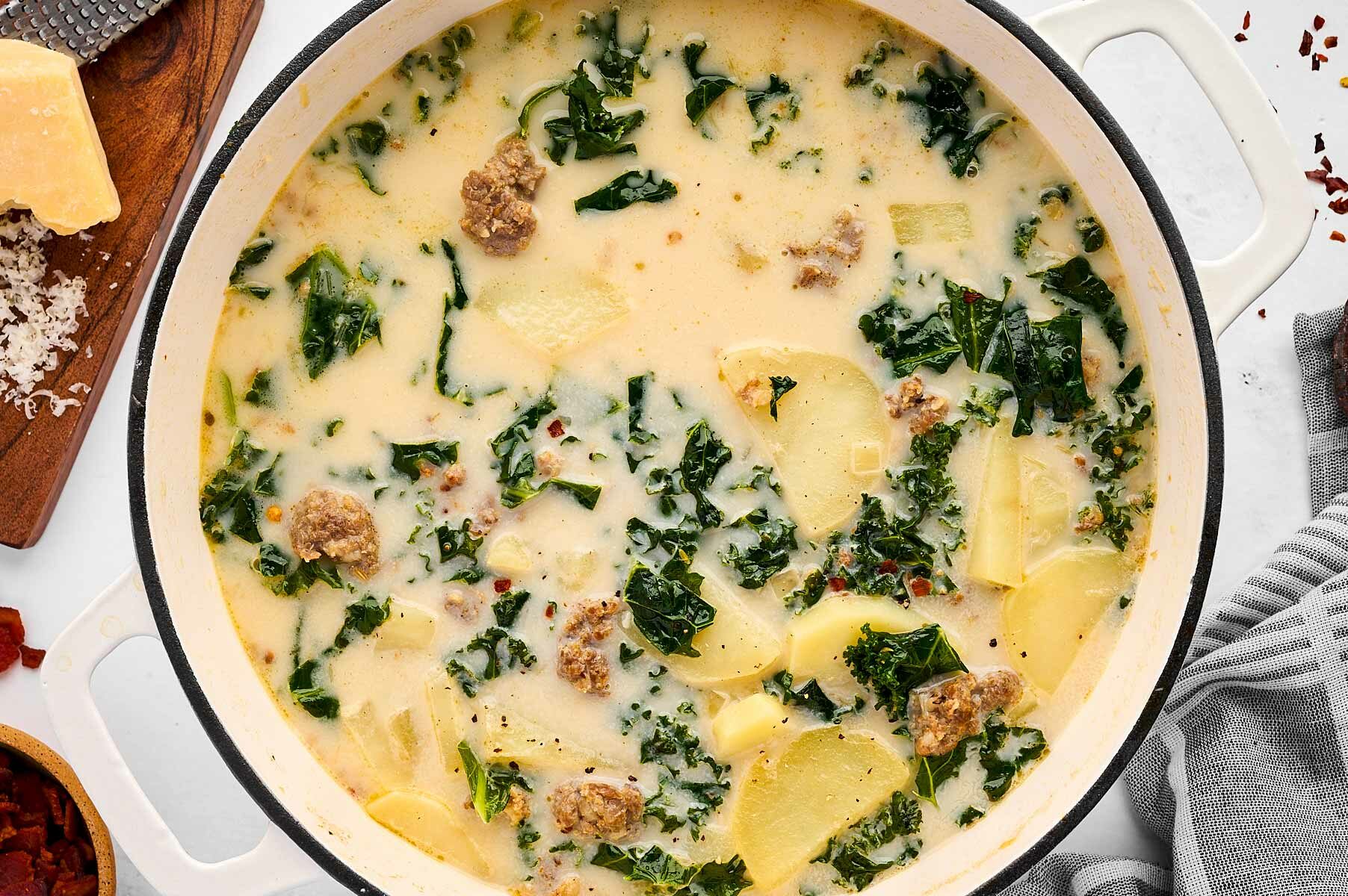 overhead view of Zuppa Toscana in pot